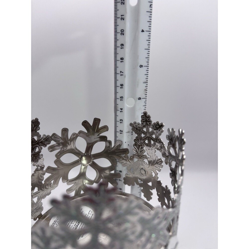Bath And Body Works Glitter Silver Snowflakes 3-wick candle holder on pedestal - Picture 3 of 6